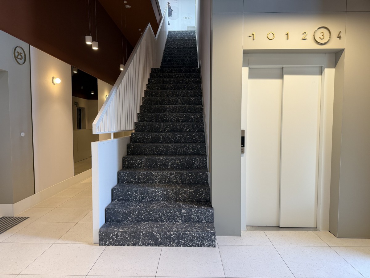 Warszawa · ul. Targowa — 16