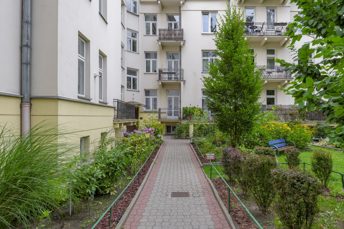 Warszawa · ul. Filtrowa — 19