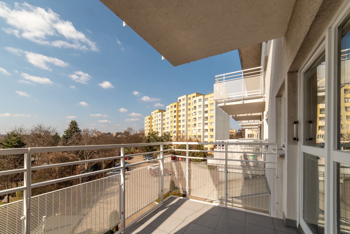 Warszawa · ul. ks. Piotra Skargi — 2