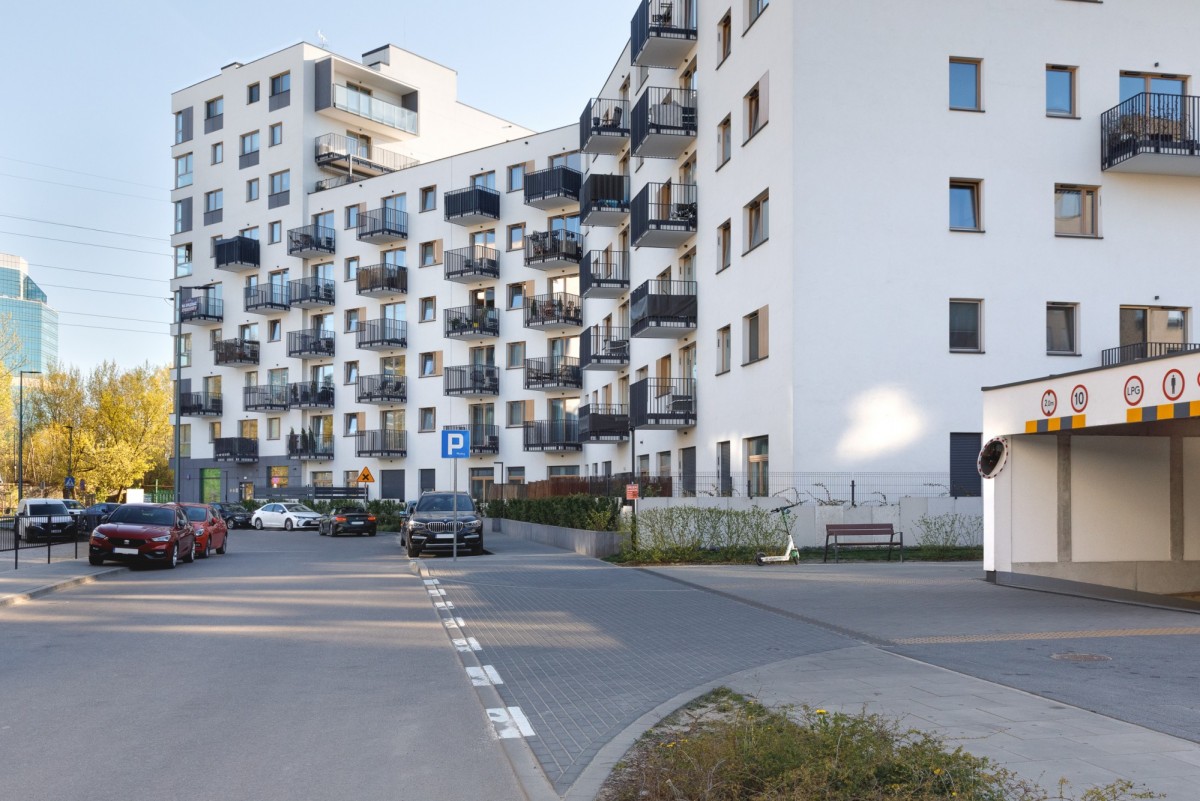Warszawa · ul. Kolejowa — 9