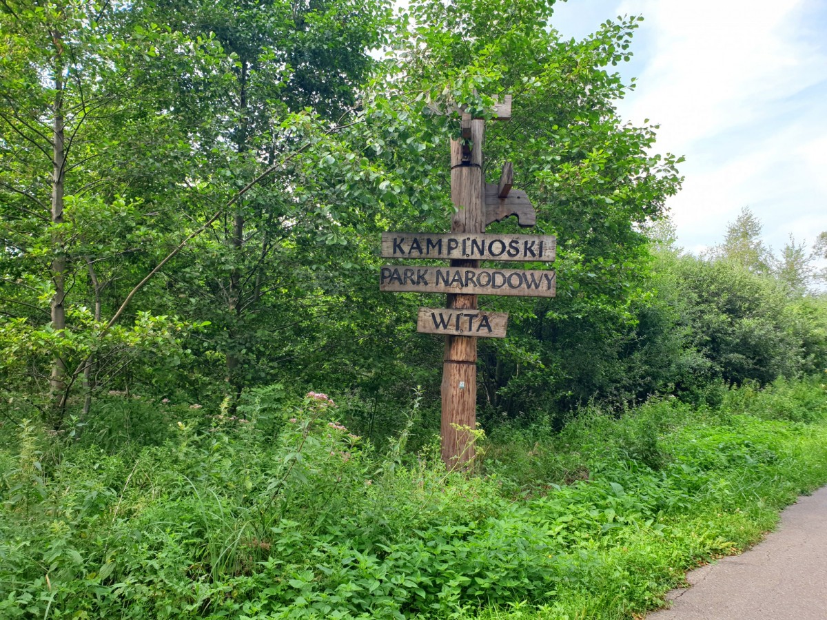 Kampinos · ul. Niepodległości — 19