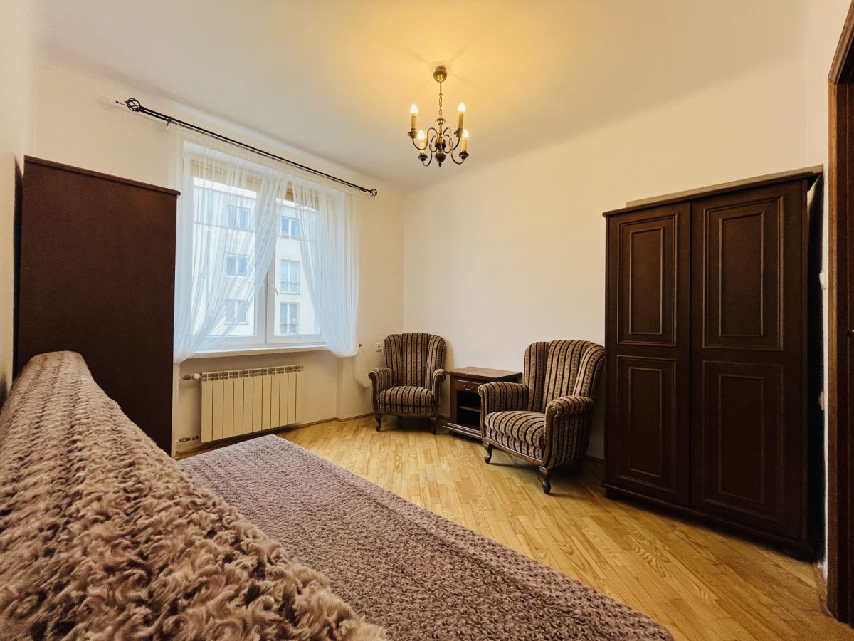 Warszawa · ul. Siennicka — 6