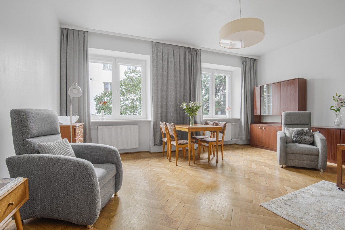 Warszawa · ul. Fabryczna — 8