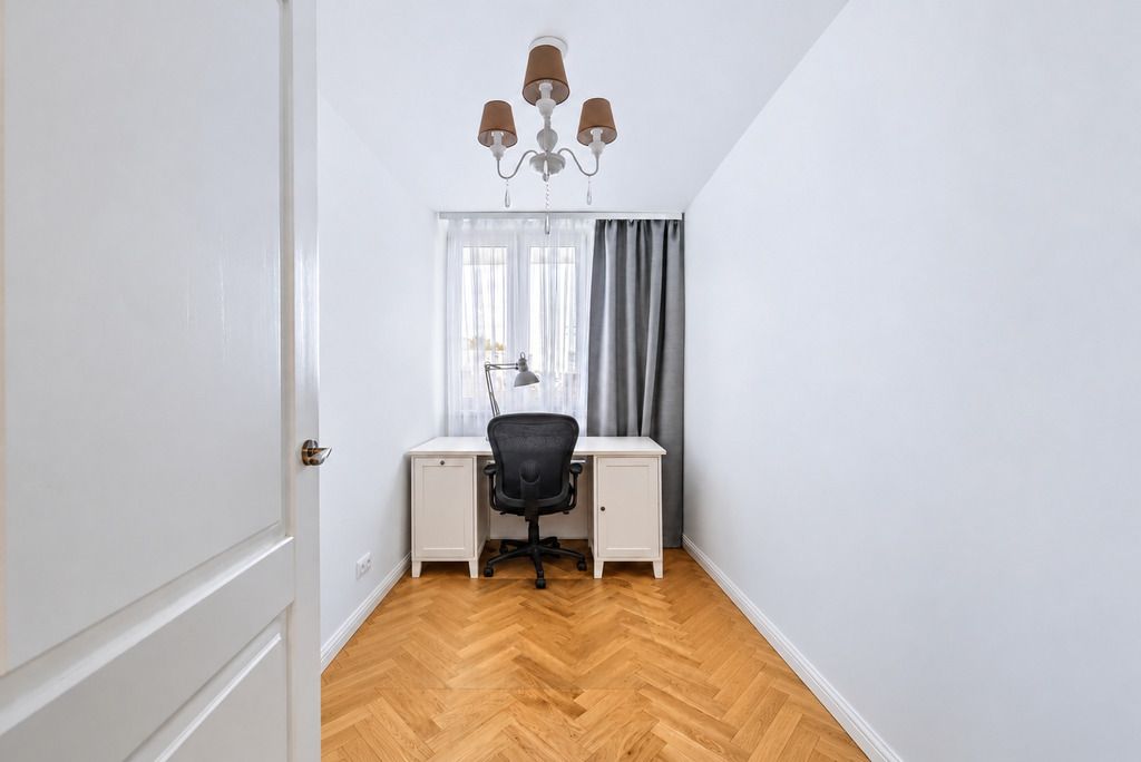 Warszawa · ul. Igańska — 7
