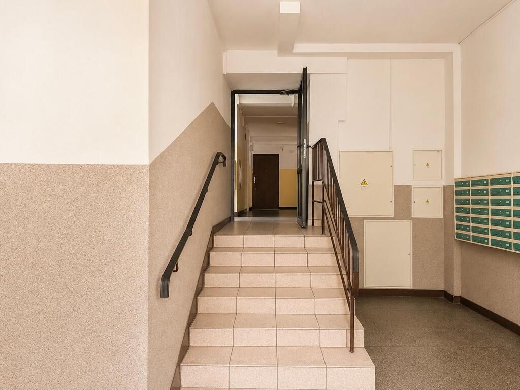 Warszawa · ul. Syreny — 21