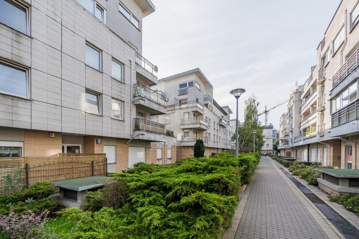 Warszawa · ul. Włodarzewska — 11