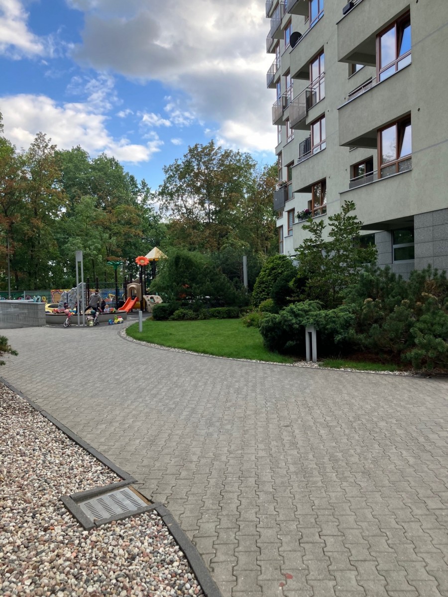 Warszawa · al. Aleja Wyścigowa — 13