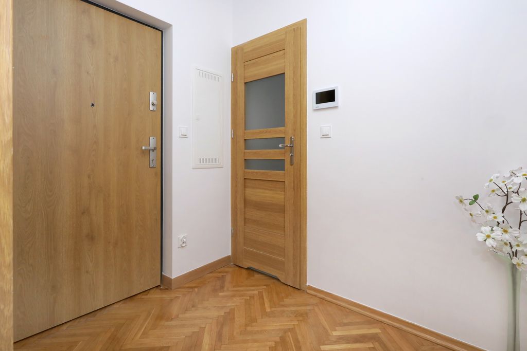Warszawa · ul. Płońska — 10