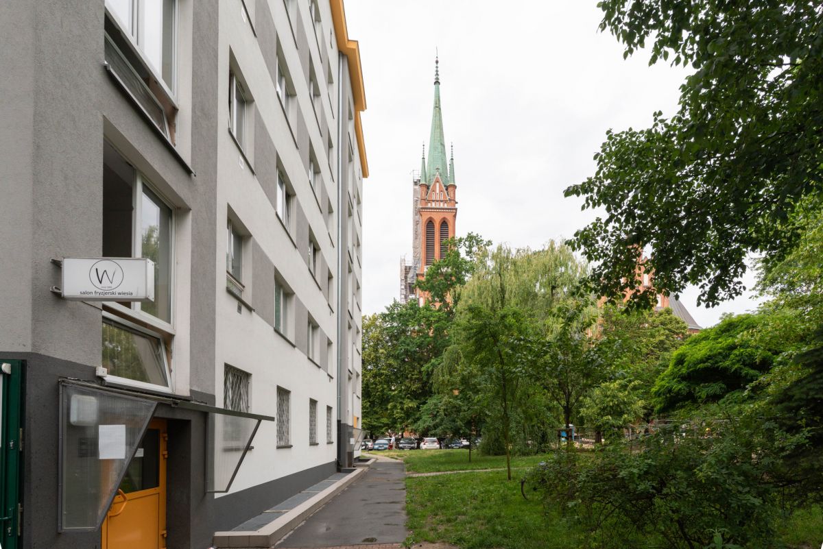 Warszawa · ul. Wolska — 12