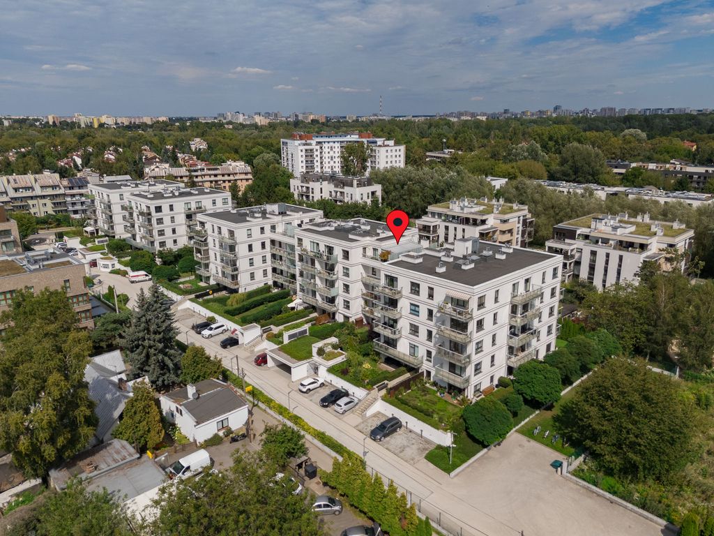 Warszawa · ul. Bartycka — 21