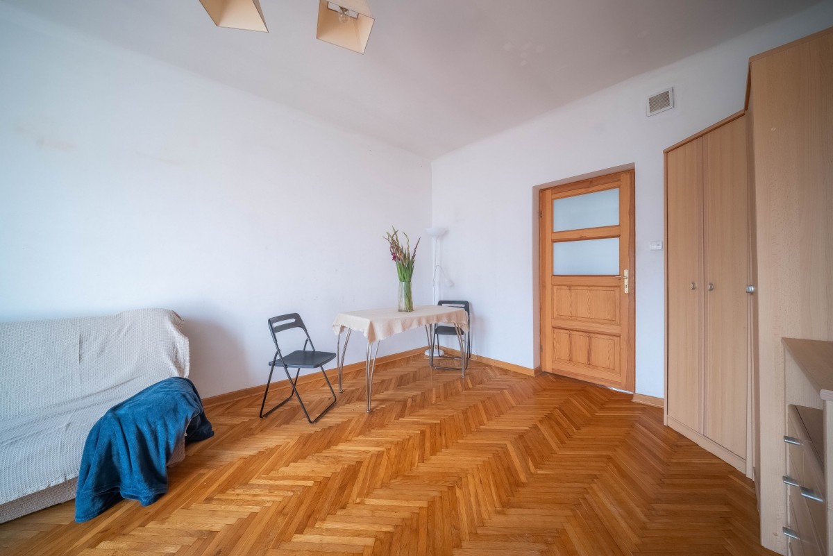 Warszawa · al. Aleja Jerzego Waszyngtona — 4