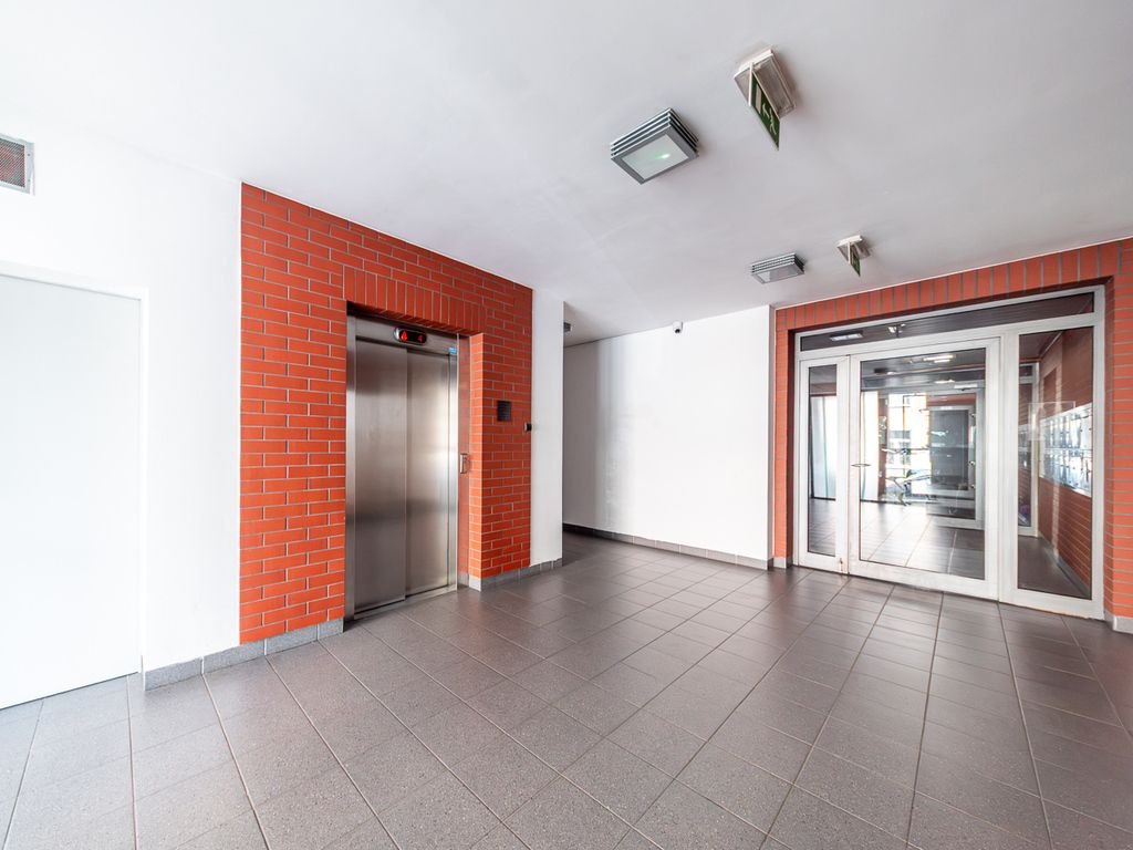 Warszawa · ul. Wiatraczna — 7