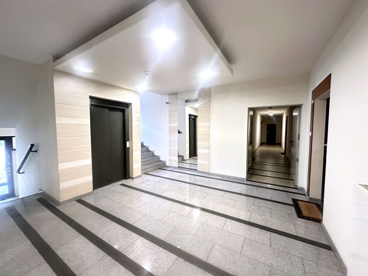 Warszawa · ul. Sejmu Czteroletniego — 6