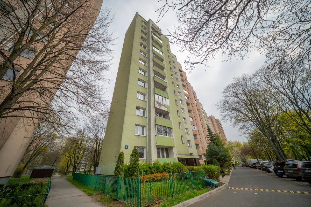 Warszawa · ul. Anieli Krzywoń — 25