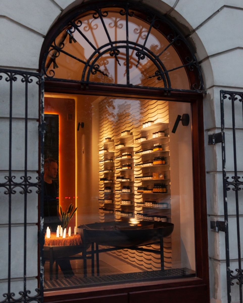 Warszawa · pl. Plac Grzybowski — 10