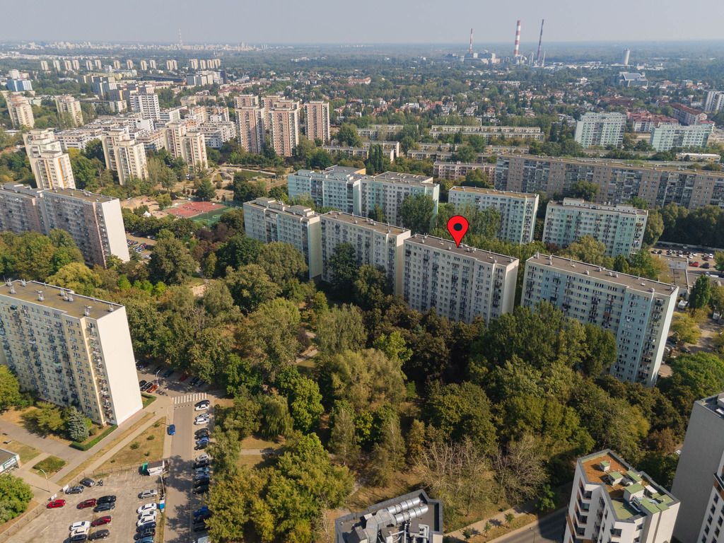 Warszawa · ul. Katalońska — 15