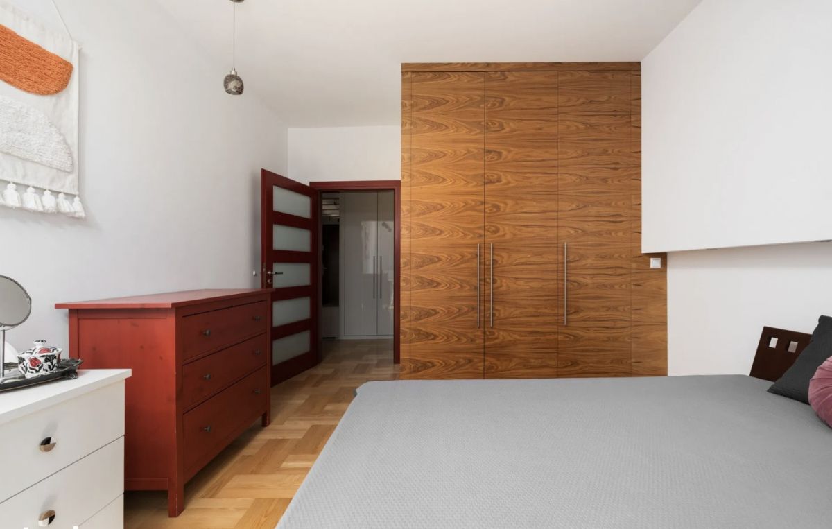 Warszawa · ul. Karola Chodkiewicza — 9