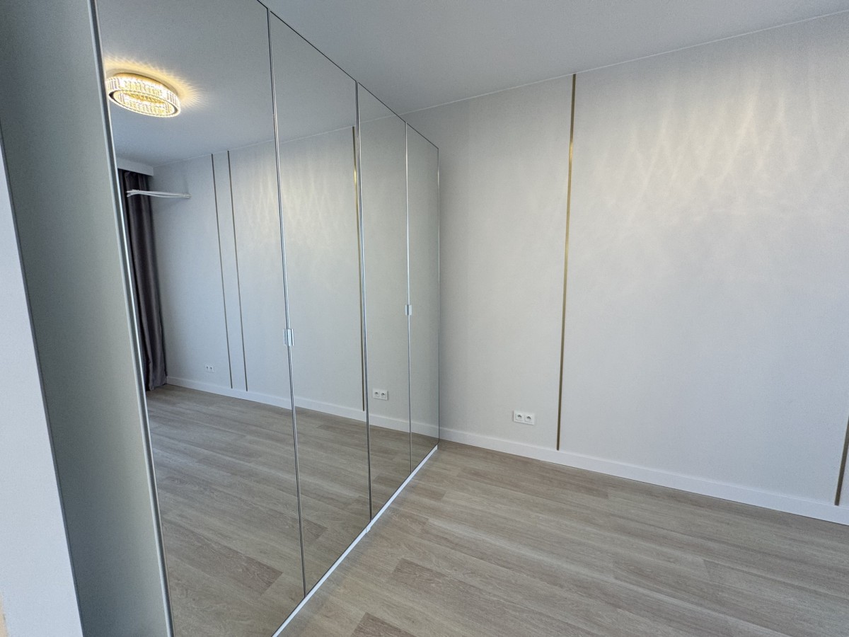 Warszawa · ul. Chmielna — 12
