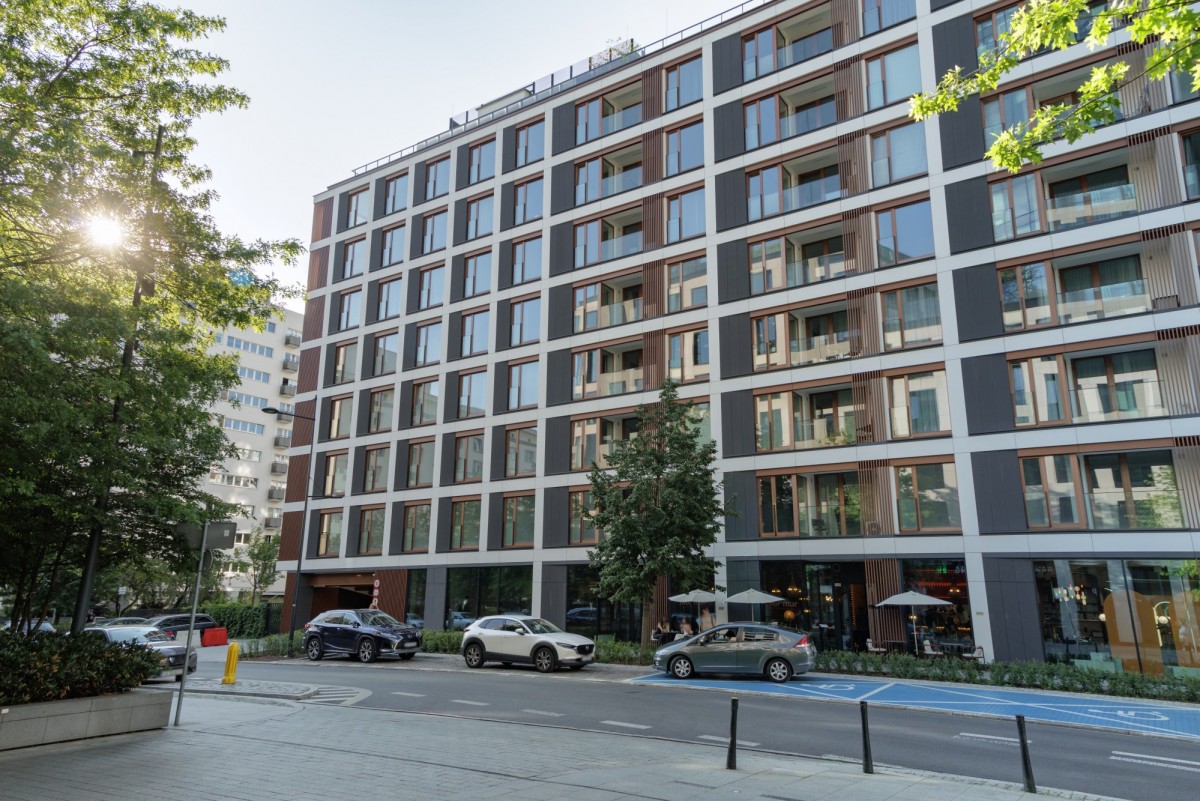 Warszawa · ul. Chmielna — 17