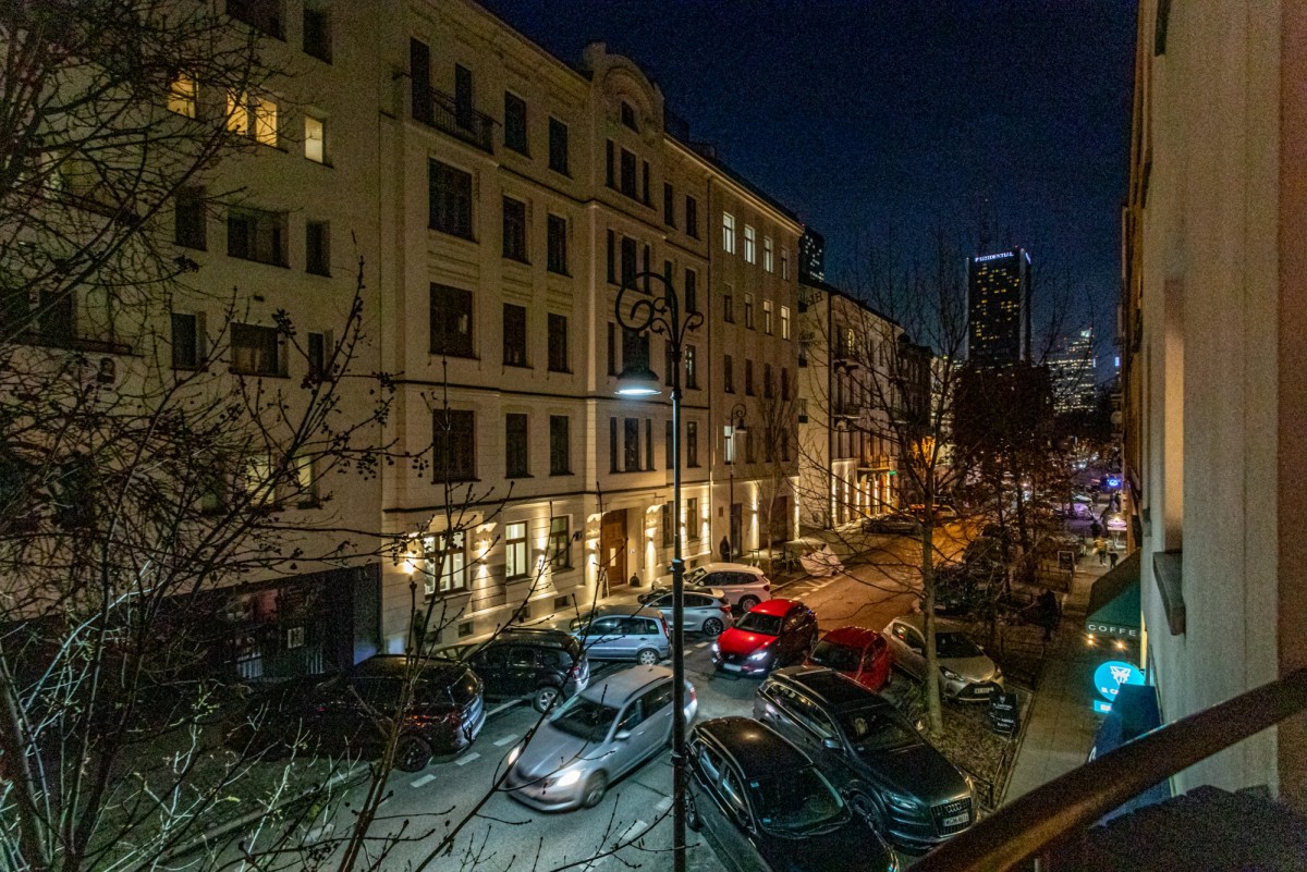 Warszawa · ul. Wilcza — 18