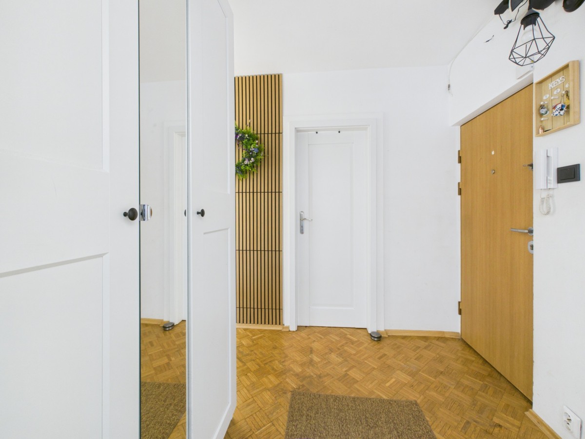 Warszawa · ul. Grażyny Bacewiczówny — 15