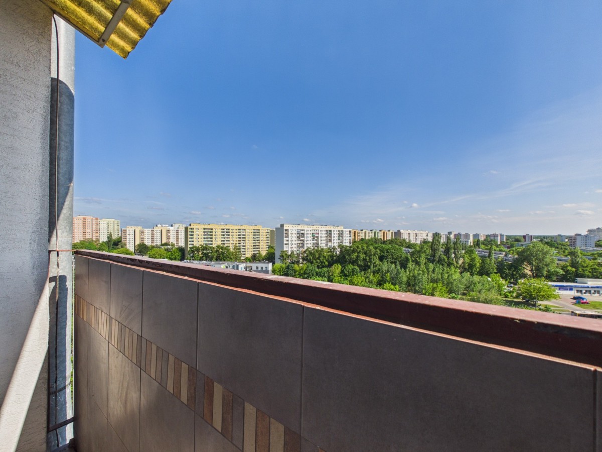 Warszawa · ul. Oskara Langego — 10