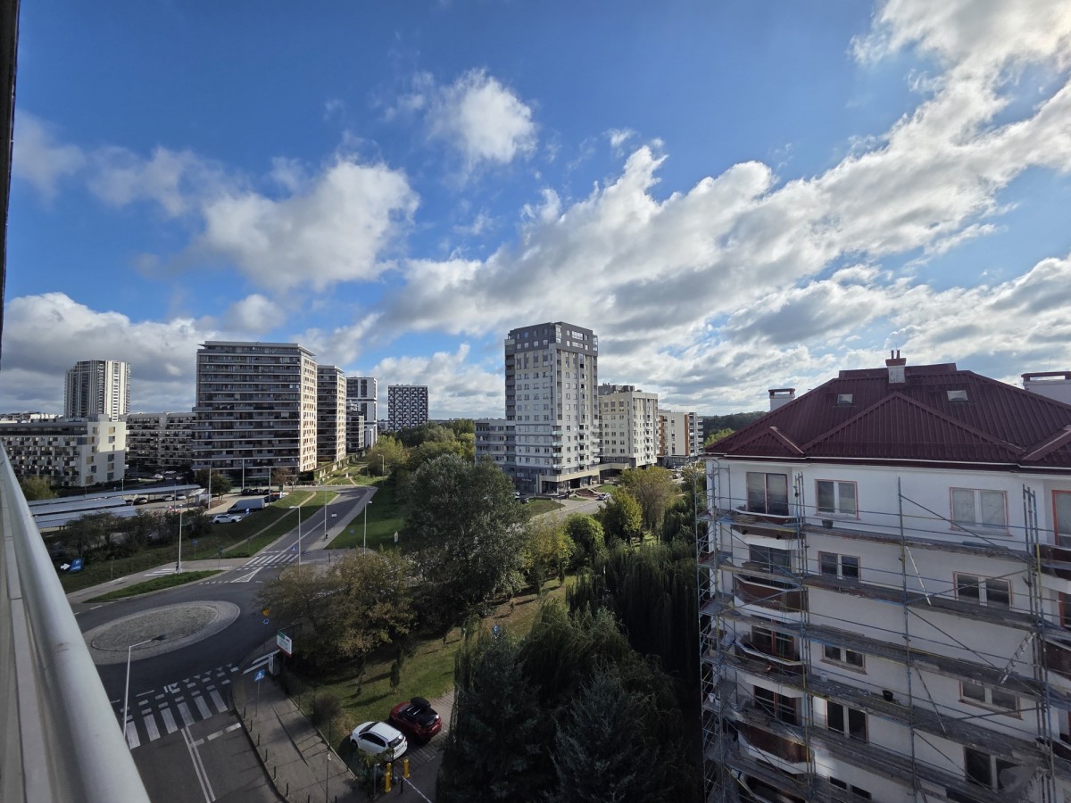 Warszawa · ul. Jana Nowaka-Jeziorańskiego — 3