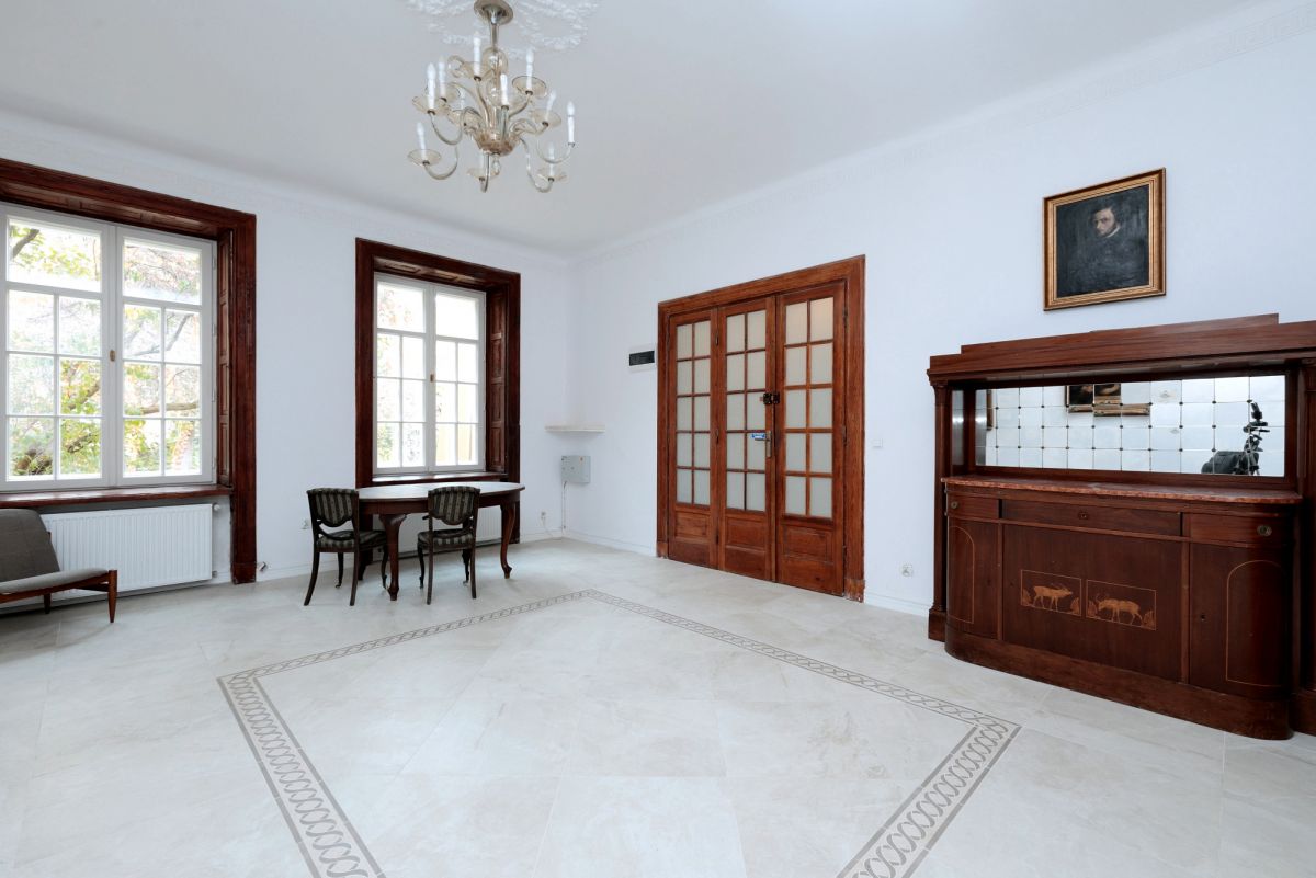 Warszawa — 8