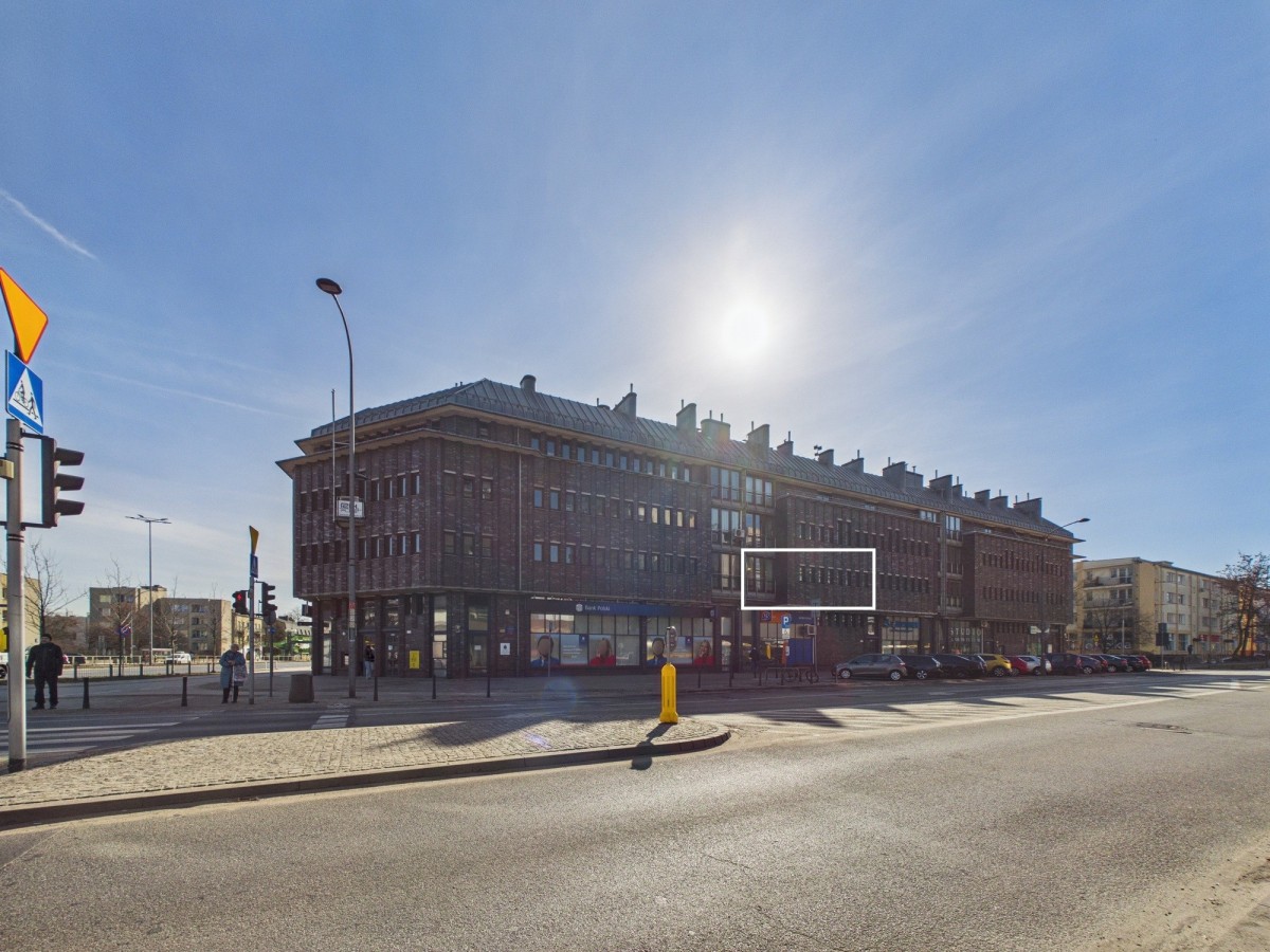 Warszawa · ul. św. Bonifacego — 22
