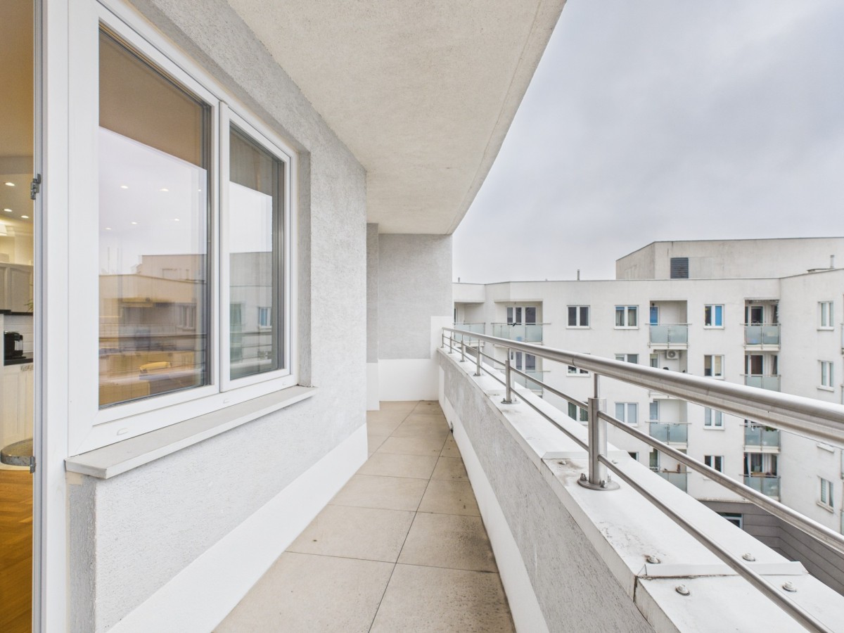 Warszawa · al. Aleja Komisji Edukacji Narodowej — 14