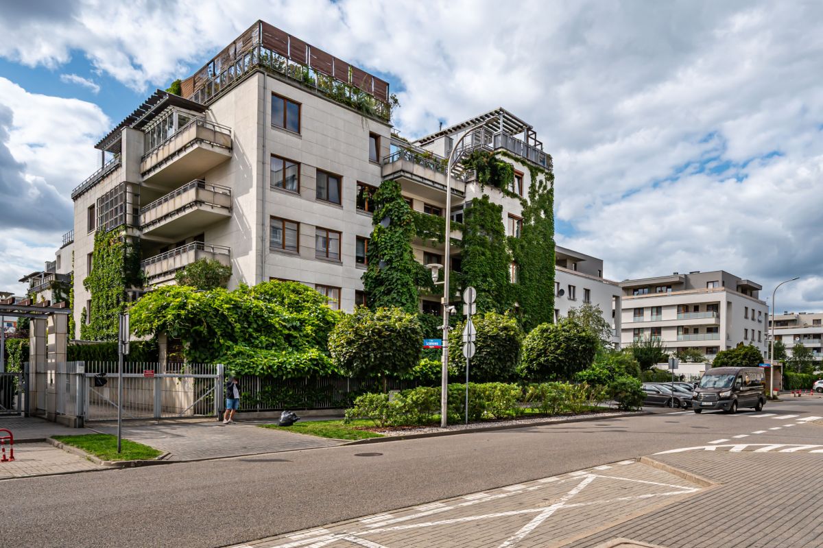 Warszawa · ul. Żaglowa — 37