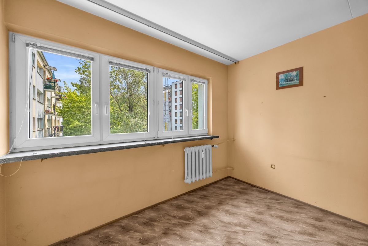 Warszawa · ul. Literacka — 15