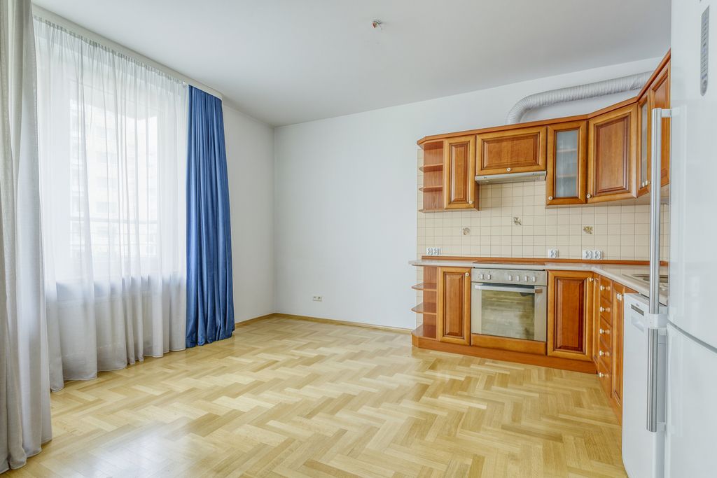 Warszawa · ul. Dzika — 4
