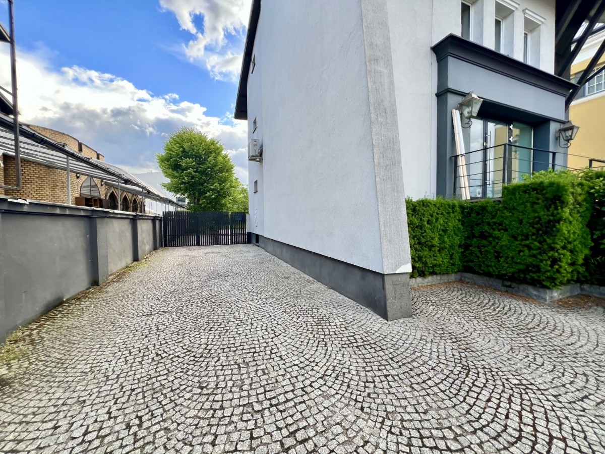 Warszawa · ul. Wiertnicza — 26