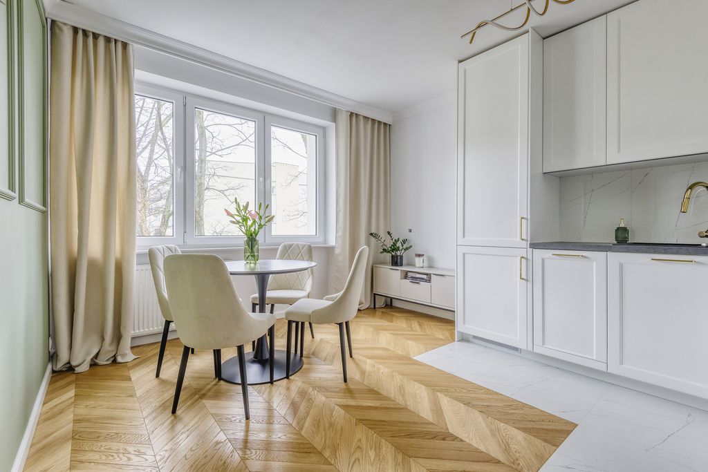 Warszawa · ul. Jana Długosza — 6
