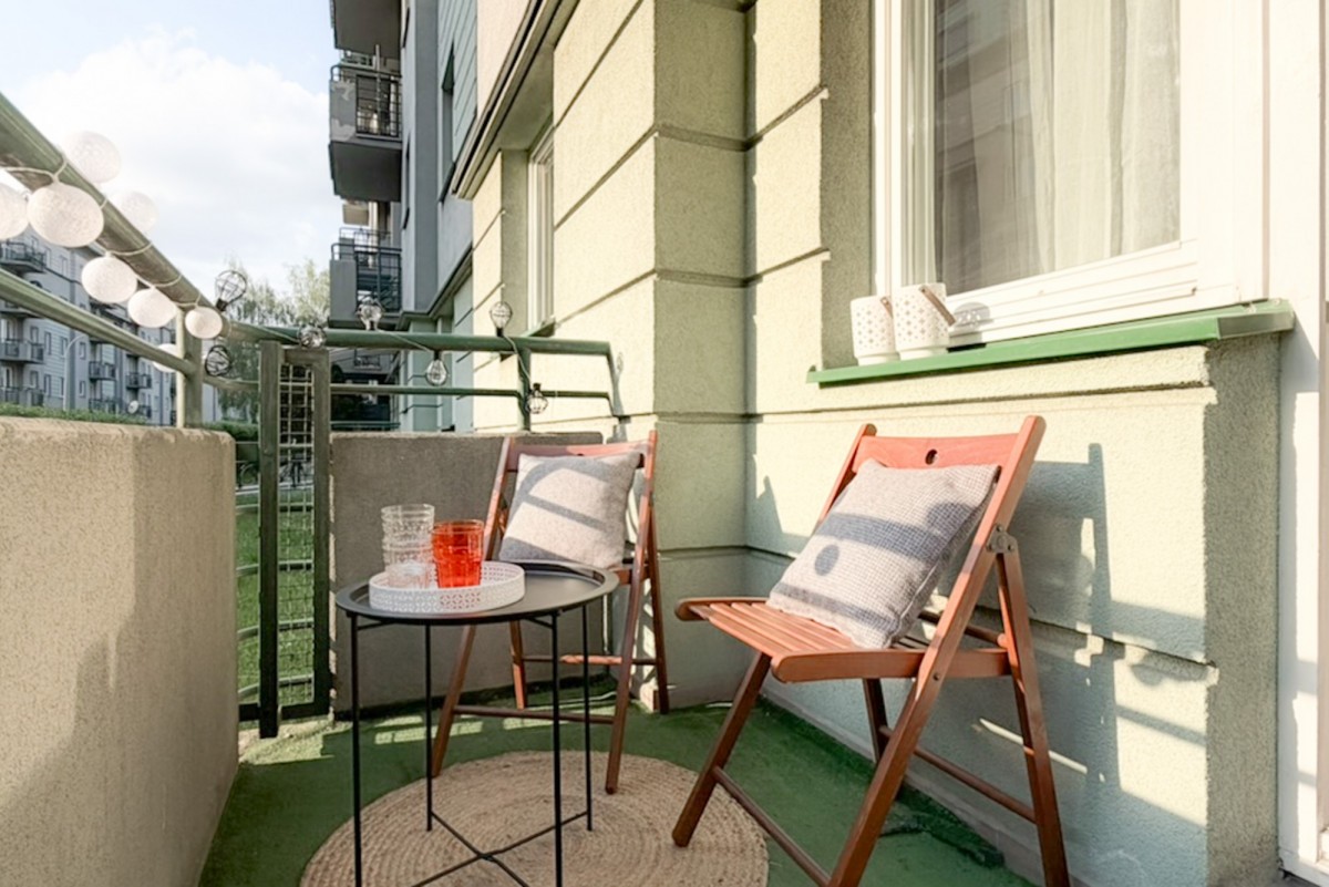 Warszawa · ul. Niewielka — 21