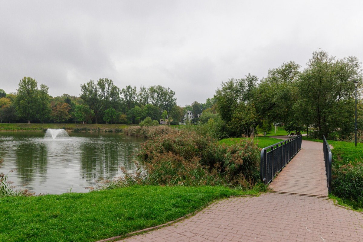 Warszawa · ul. Dźwigowa — 19