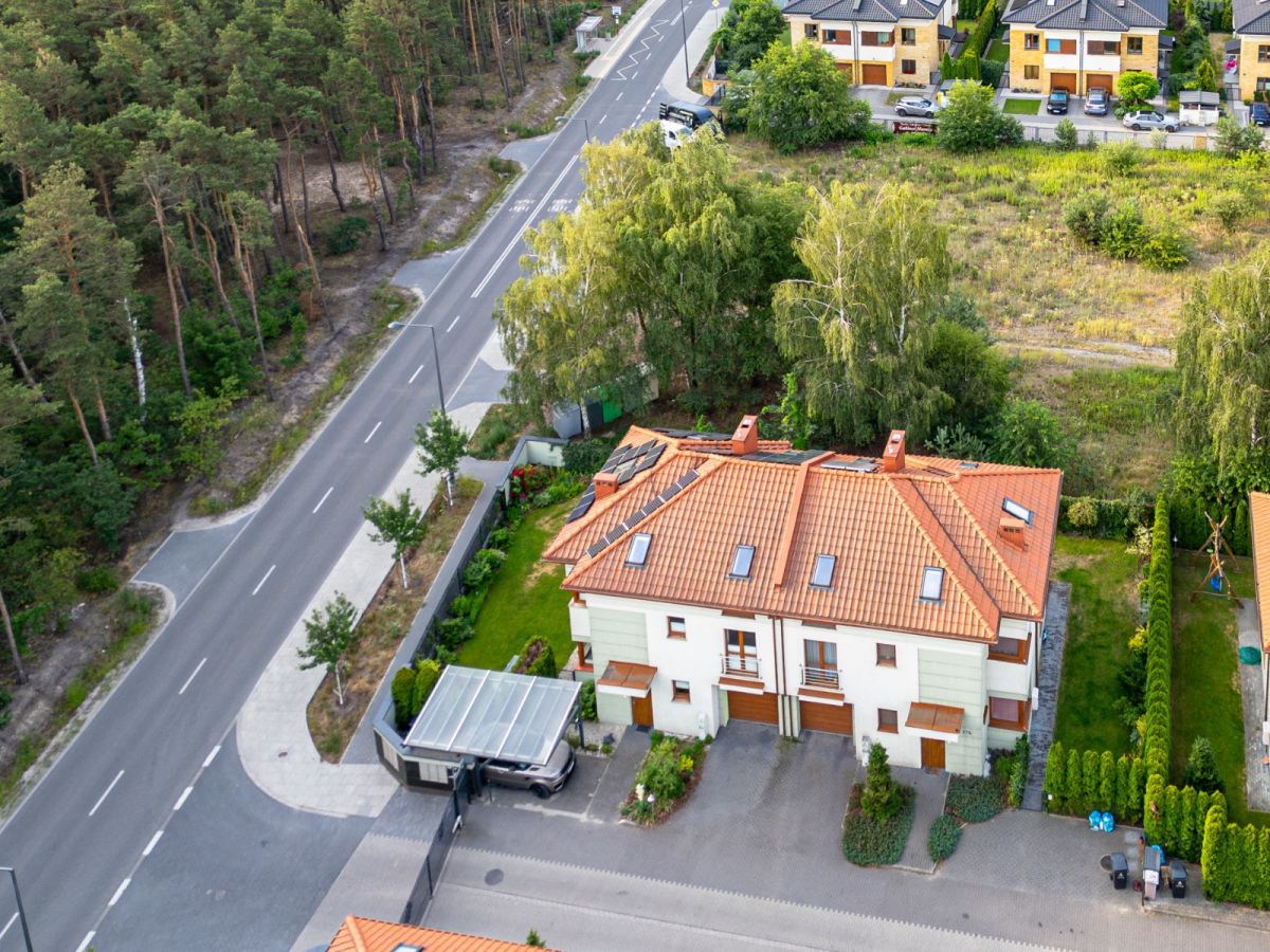 Warszawa · ul. Liliowa — 18