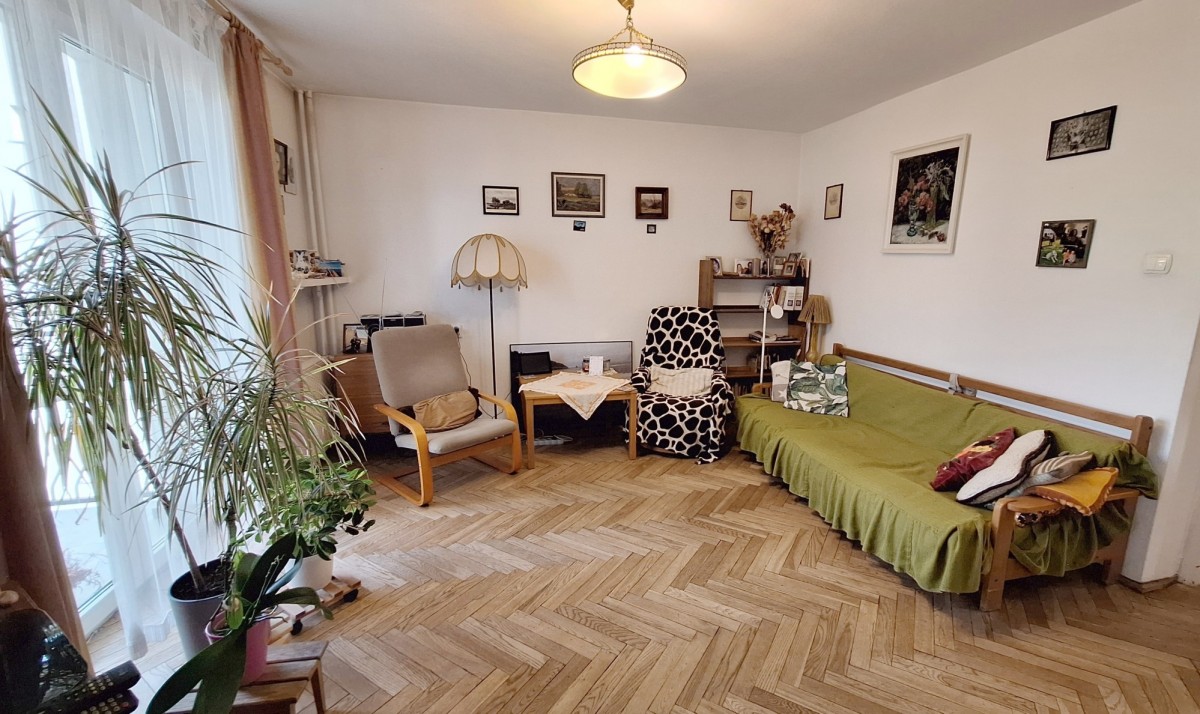 Warszawa · al. Aleja Niepodległości — 7