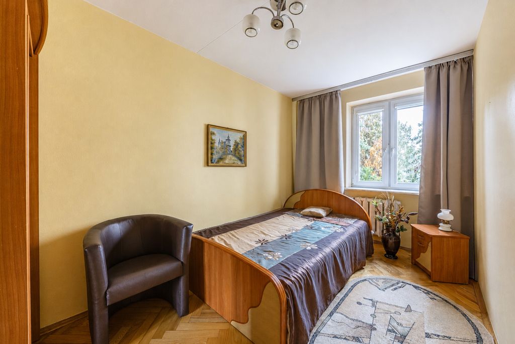 Warszawa · ul. Henryka Raabego — 8
