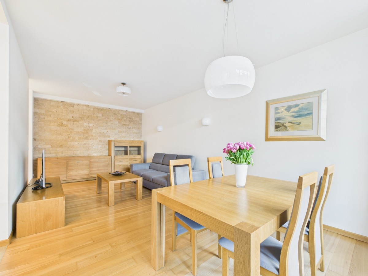Warszawa · ul. Leszczyńska — 4