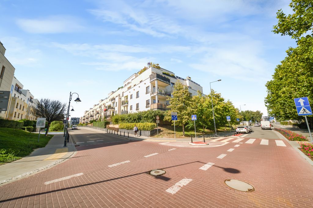 Warszawa · ul. Prymasa Augusta Hlonda — 22