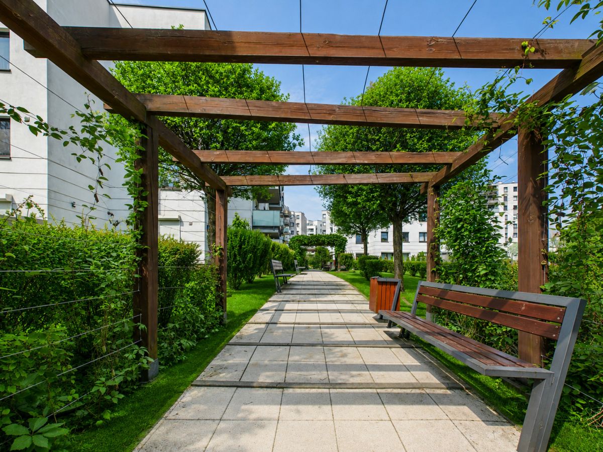 Warszawa · ul. Włodarzewska — 18