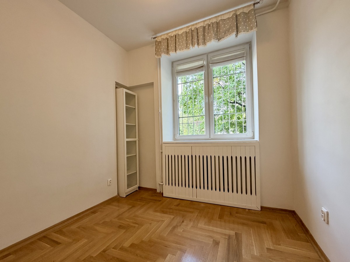 Warszawa · ul. Juliana Ursyna Niemcewicza — 8