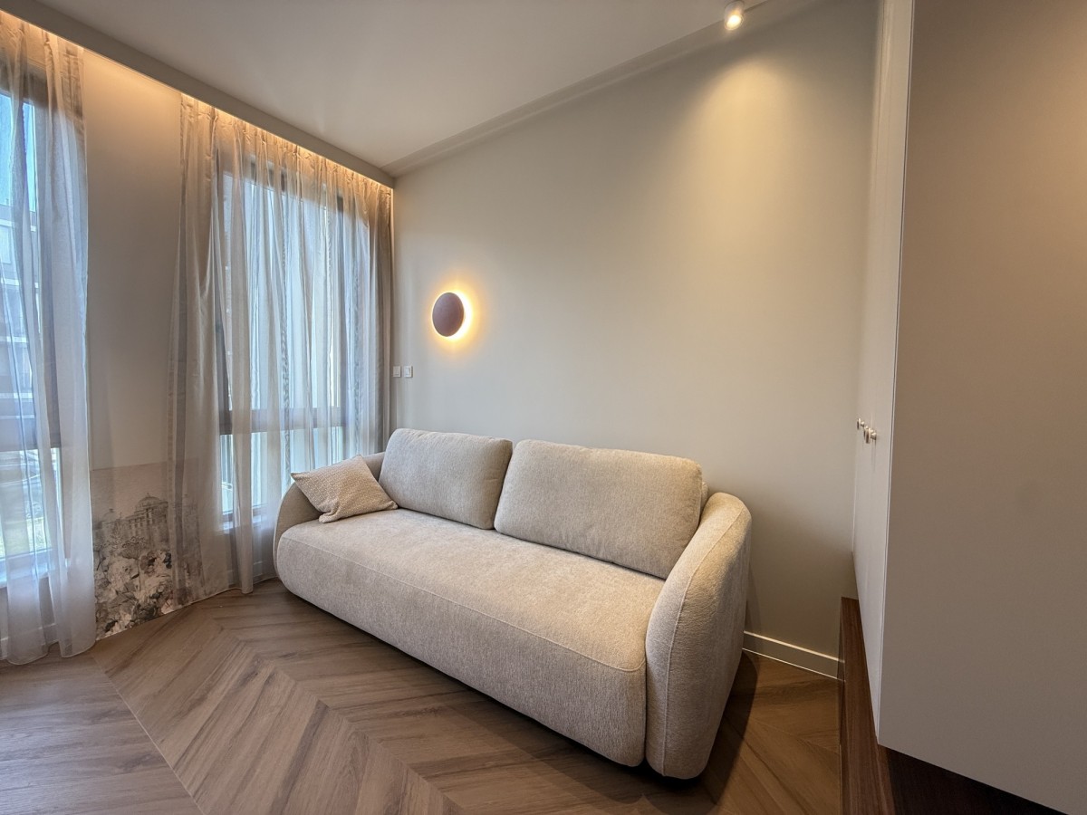 Warszawa · ul. Jerzego Holzera — 8