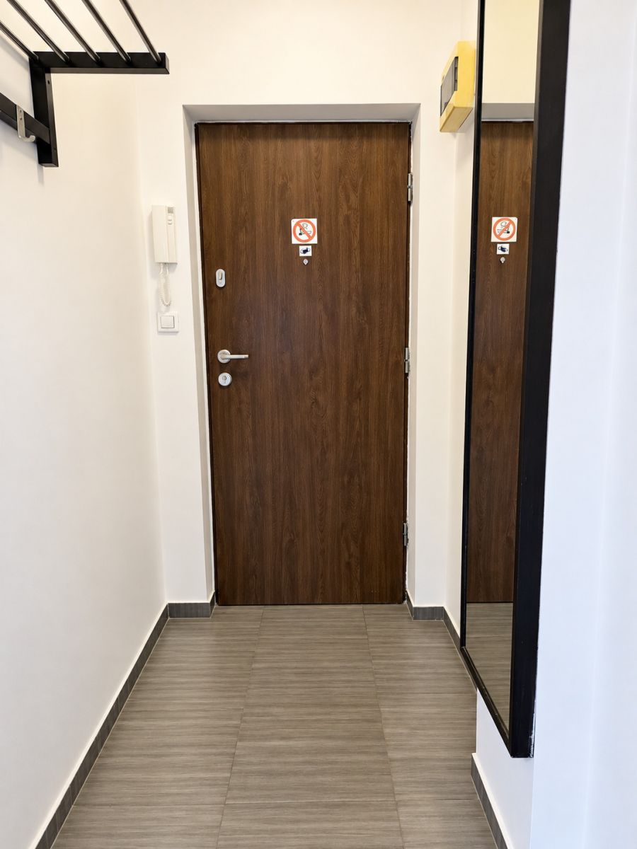Warszawa · ul. Żurawia — 6