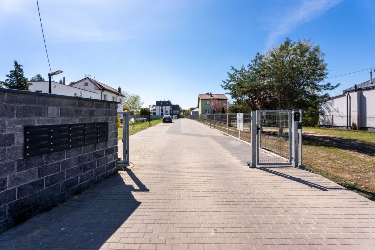 Warszawa · ul. Wacława Wojtyszki — 19