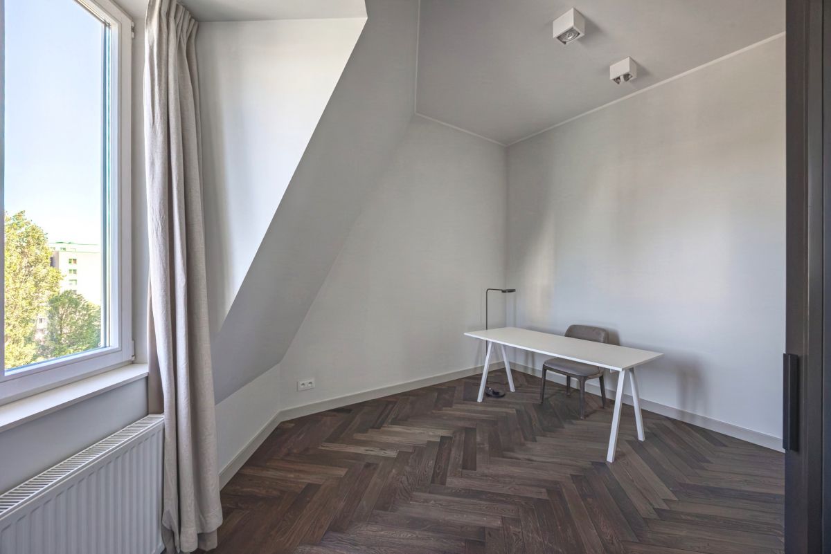 Warszawa · ul. Ludna — 11