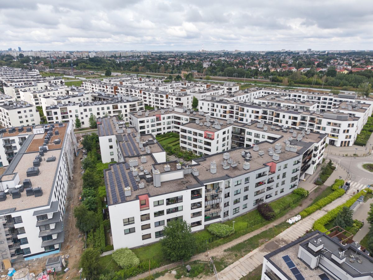 Warszawa · ul. Montwiłłowska — 18