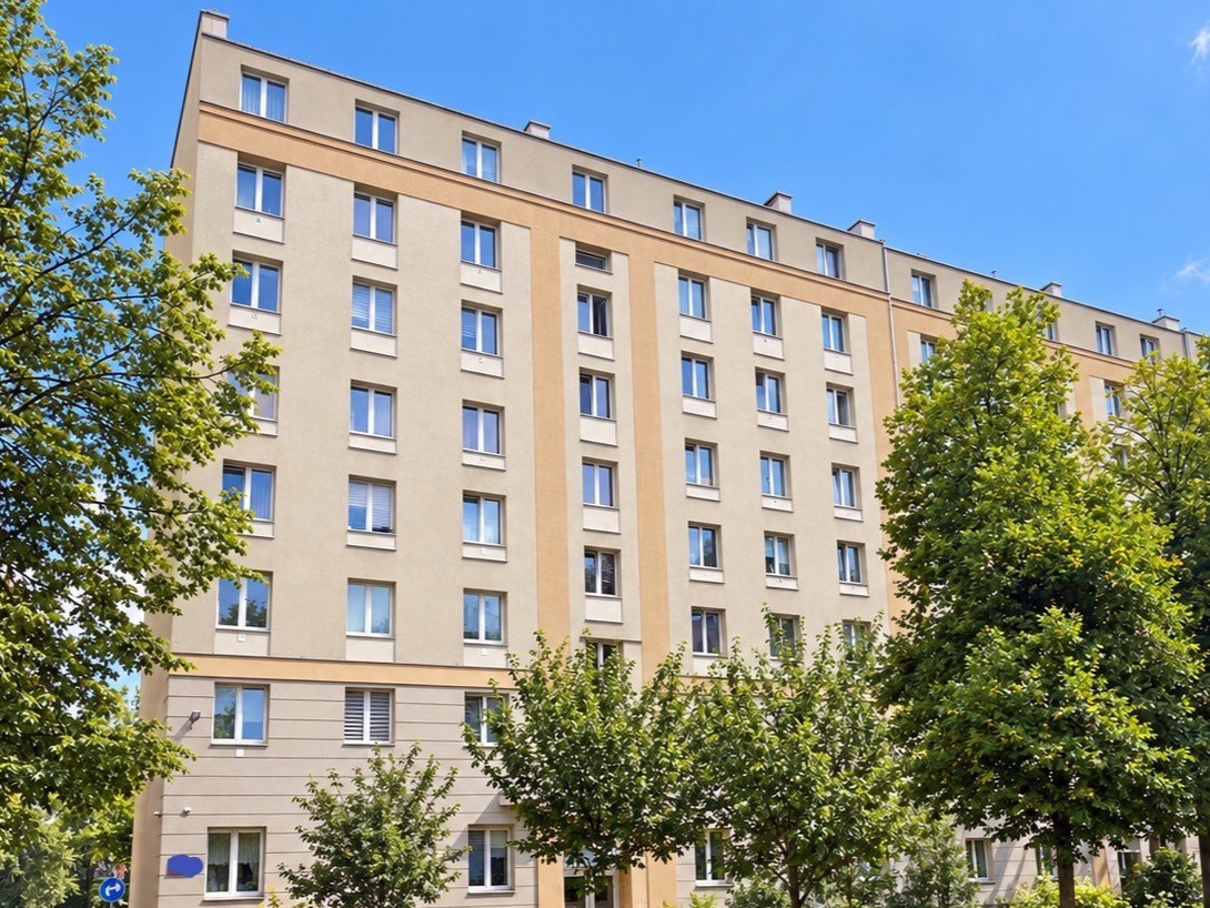 Warszawa · al. Aleja Solidarności — 3